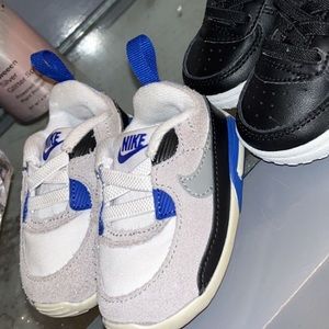 Infant nikes